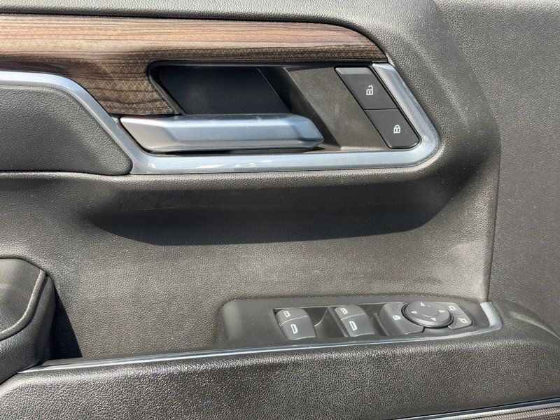 Used 2024 Chevrolet Silverado 1500 RST AWD/4WD image 17