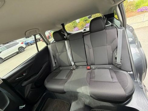 Used 2025 Subaru Outback Premium AWD/4WD image 25