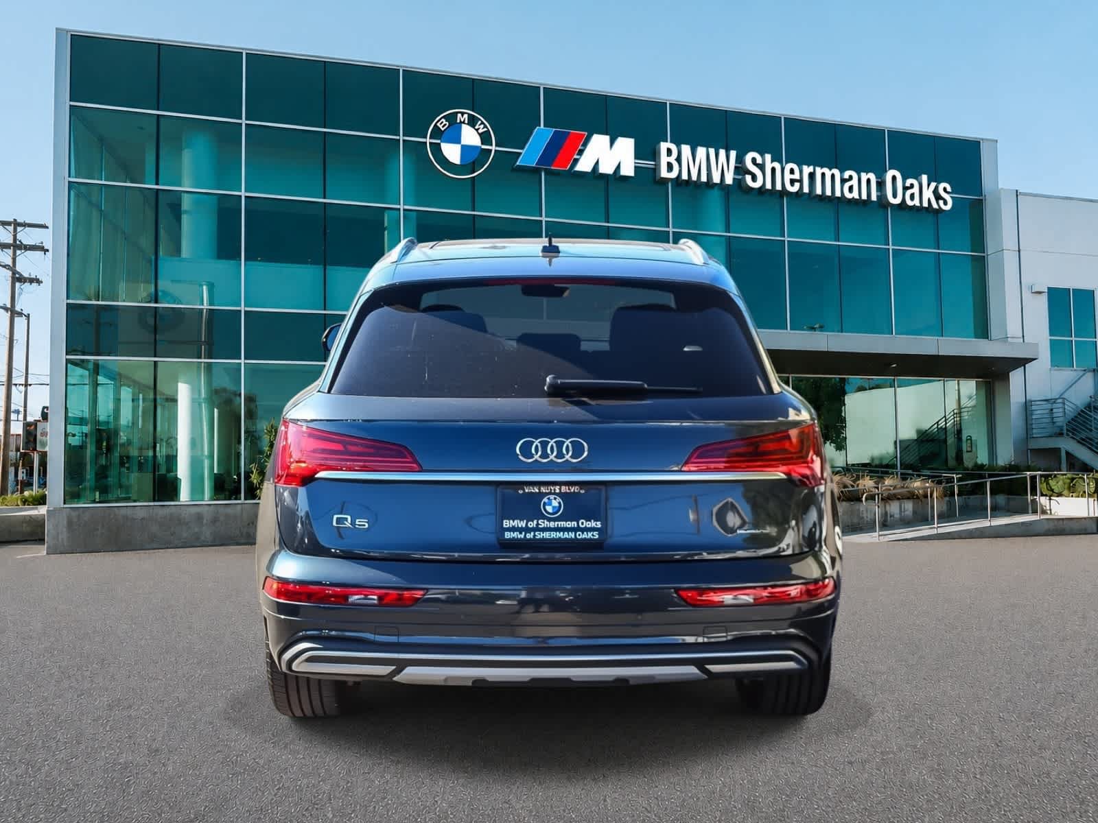 Used 2023 Audi Q5 2.0T Premium w/ Convenience Package AWD/4WD image 5