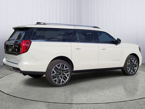 Used 2026 Ford Expedition Max Platinum w/ Platinum Ultimate Package AWD/4WD image 3