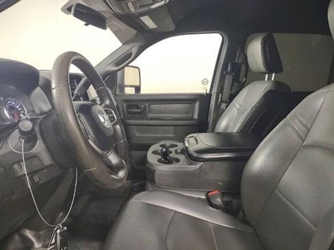 Used 2024 RAM 2500 Tradesman w/ Chrome Appearance Group AWD/4WD image 13