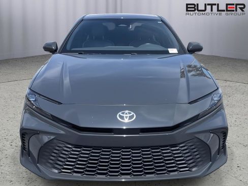 Used 2025 Toyota Camry SE w/ Multimedia Upgrade Package FWD image 8