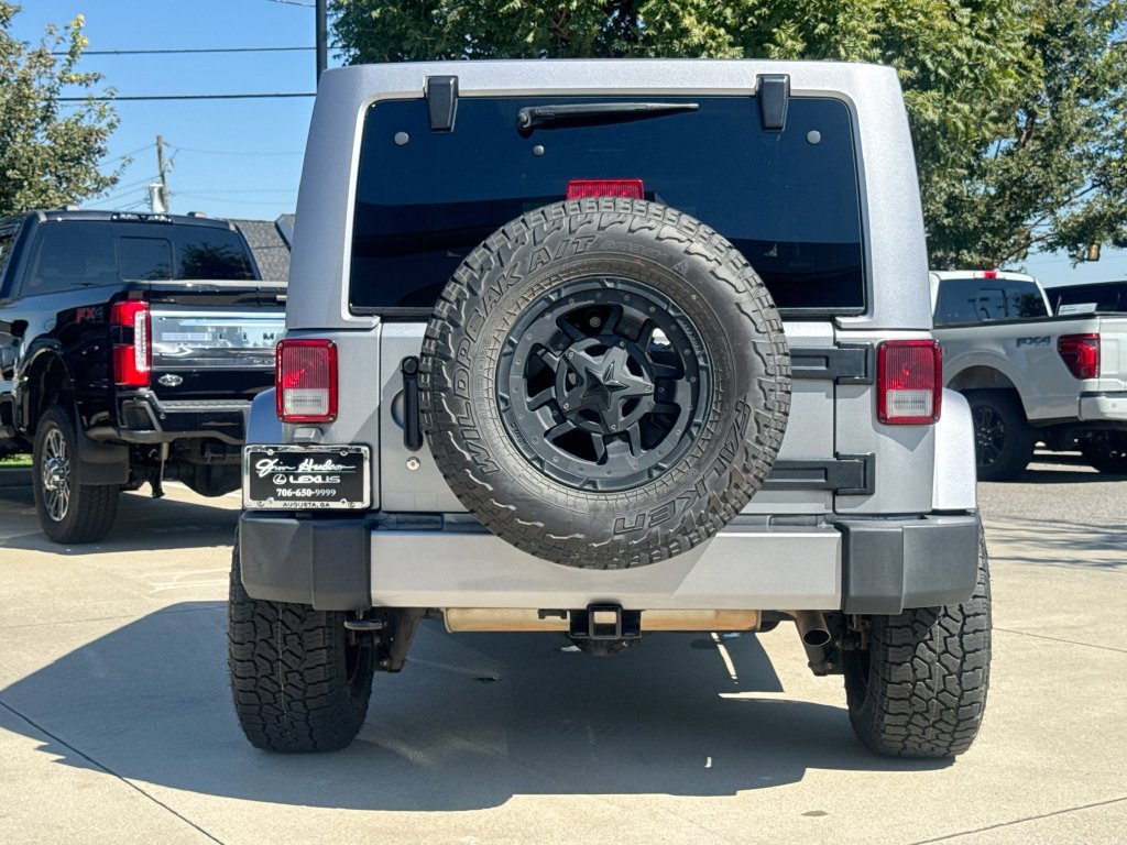 Used 2017 Jeep Wrangler Unlimited Sahara w/ Connectivity Group AWD/4WD image 7