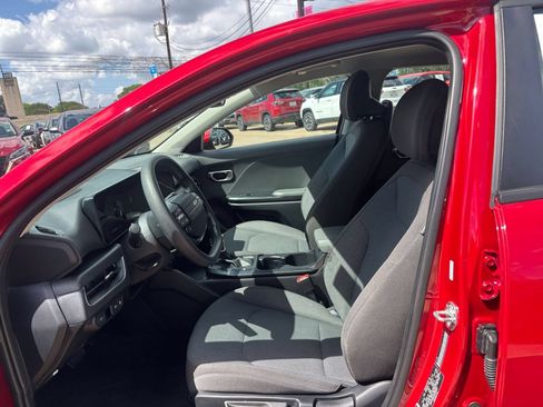 Used 2025 Kia K4 FWD image 25