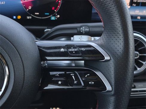 Certified 2025 Mercedes-Benz GLB 250 image 26