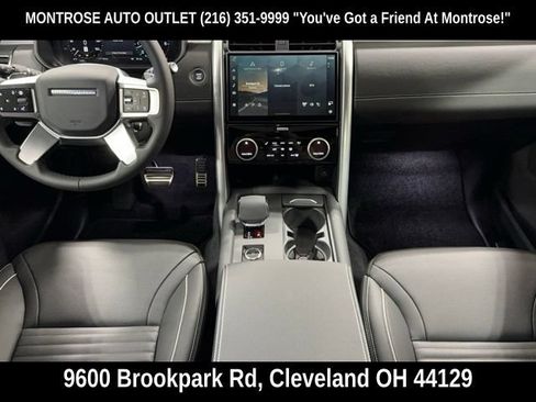 New 2024 Land Rover Discovery Dynamic SE AWD/4WD image 29