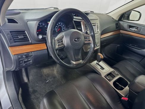 Used 2014 Subaru Outback 3.6R Limited w/ Moonroof Package image 9