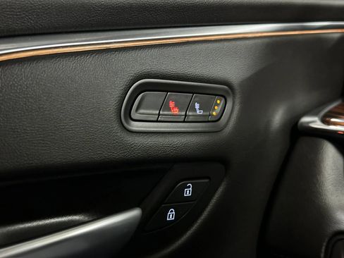 Used 2023 Cadillac Escalade ESV Luxury RWD image 38