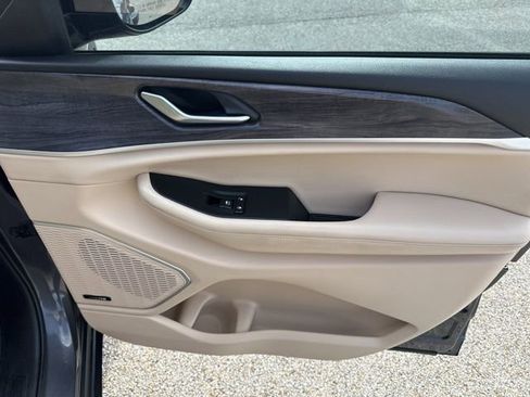 Used 2022 Jeep Grand Cherokee Limited image 54