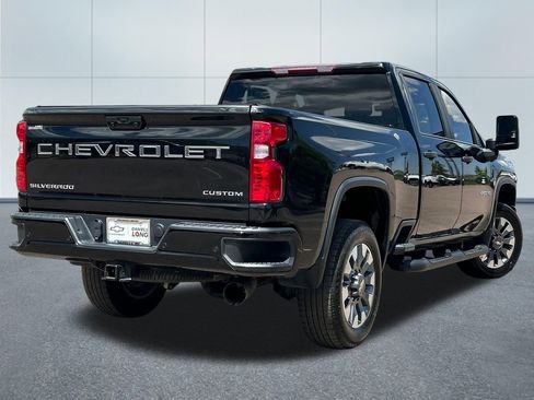 Used 2024 Chevrolet Silverado 2500 Custom w/ Custom Value Package AWD/4WD image 2