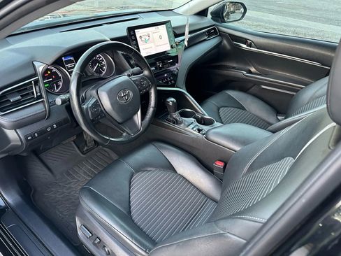 Used 2022 Toyota Camry SE w/ Audio Upgrade Package image 9