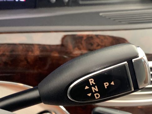 Used 2013 Mercedes-Benz S 550 image 24