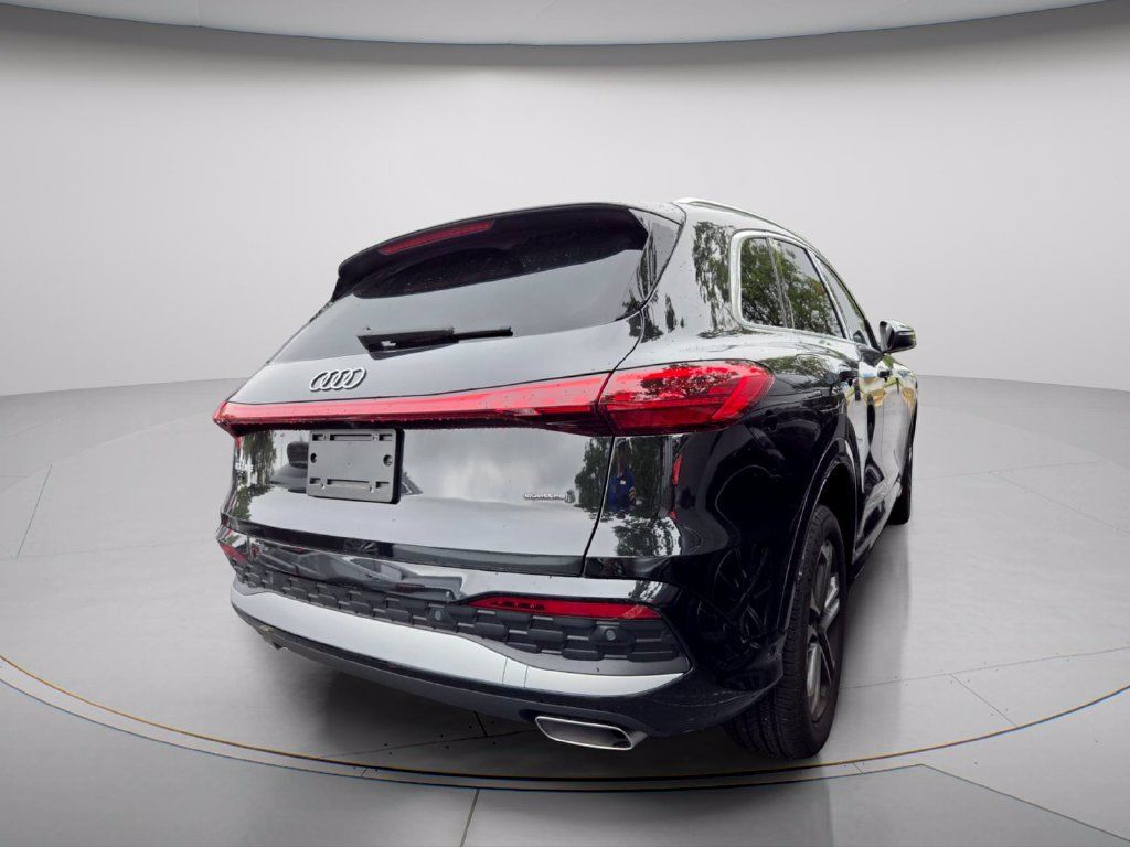 Used 2025 Audi Q5 Premium w/ Convenience Package AWD/4WD image 6