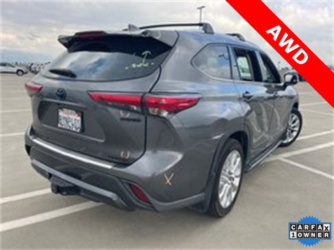 Used 2021 Toyota Highlander Limited image 2