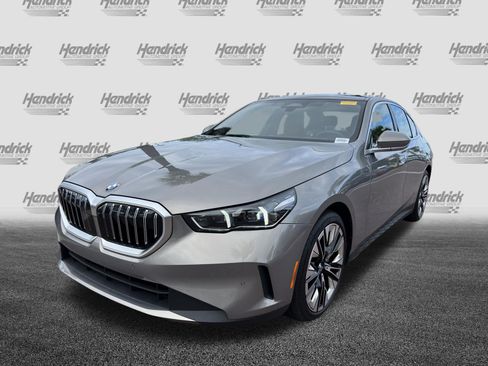 Certified 2026 BMW 540i xDrive AWD/4WD image 5