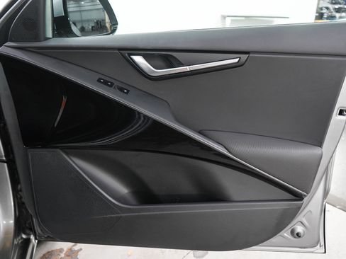 Used 2024 Kia Niro Wind w/ Wind Preserve Package FWD image 9