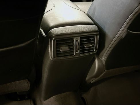 Used 2017 Nissan Rogue SL w/ SL Premium Package image 29