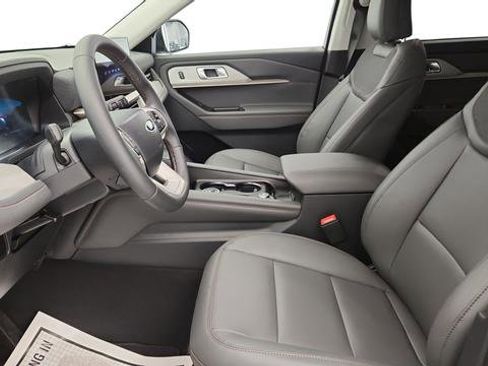 New 2026 Ford Explorer Active w/ Active Comfort Package image 11