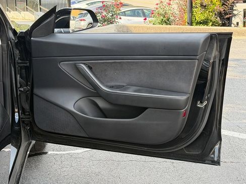 Used 2018 Tesla Model 3 Long Range RWD image 36