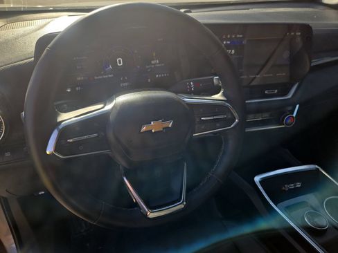 Used 2026 Chevrolet Equinox LT w/ Convenience Package II FWD image 16