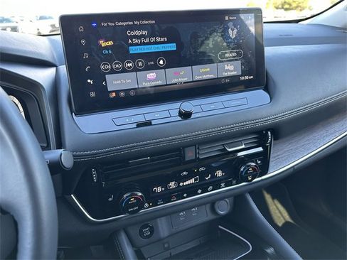 Certified 2024 Nissan Rogue Platinum w/ Platinum Premium Package image 30