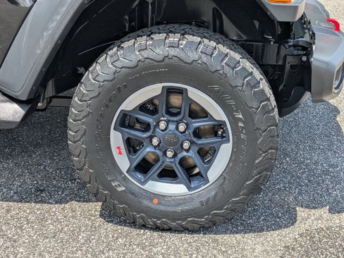 Used 2019 Jeep Wrangler Rubicon w/ LED Lighting Group AWD/4WD image 10