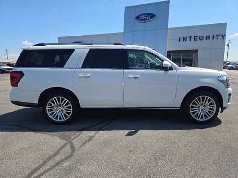 Used 2024 Ford Expedition Max Limited AWD/4WD image 5