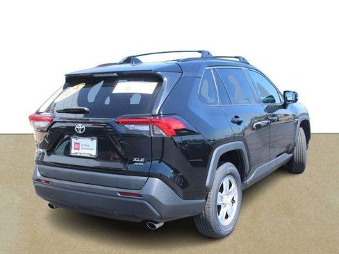 Certified 2021 Toyota RAV4 XLE AWD/4WD image 4