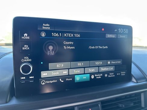 Used 2025 Honda Pilot Black Edition image 26