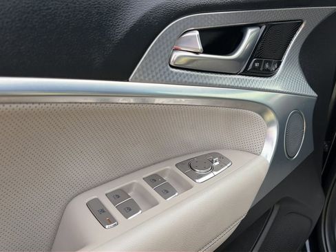 Used 2023 Genesis G70 2.0T w/ Sport Prestige Package image 17