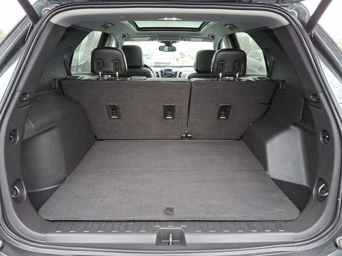 Used 2020 Chevrolet Equinox Premier image 30