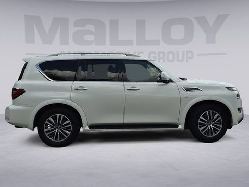 Used 2022 Nissan Armada SL w/ Captain's Chairs Package AWD/4WD image 6