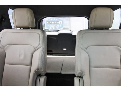 Used 2017 Ford Explorer Limited w/ Equipment Group 301A FWD image 13