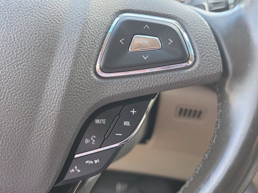 Used 2016 Lincoln MKX Reserve FWD image 31