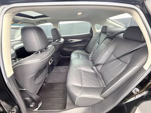 Used 2017 INFINITI Q70 L 3.7 AWD/4WD image 26