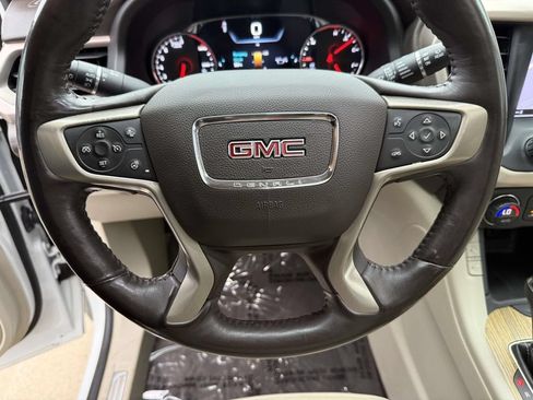 Used 2017 GMC Acadia Denali w/ Technology Package AWD/4WD image 21