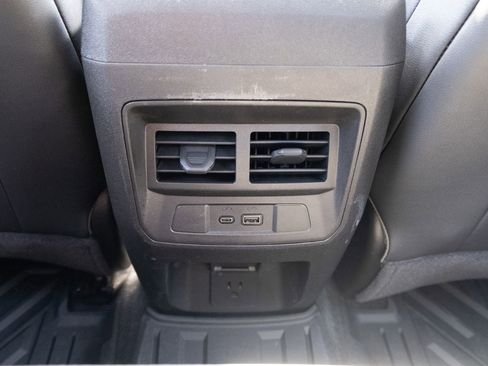 Used 2026 Chevrolet Colorado ZR2 w/ Technology Package AWD/4WD image 18