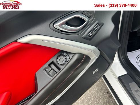 Used 2016 Chevrolet Camaro SS image 13