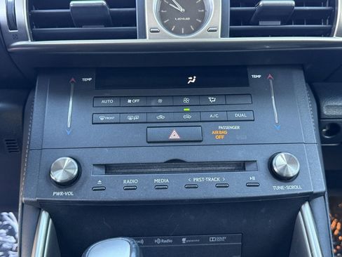 Used 2016 Lexus IS 200t image 27