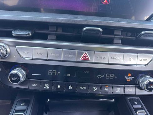 Used 2024 Kia Telluride EX X-Line image 17