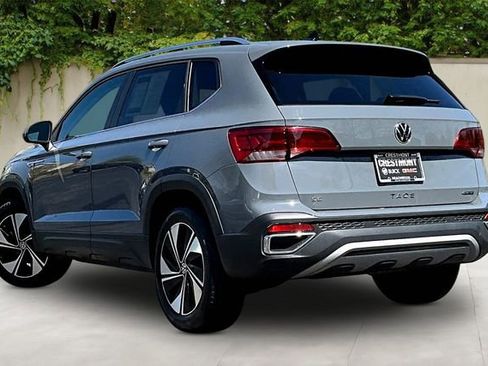 Used 2024 Volkswagen Taos SE AWD/4WD image 4