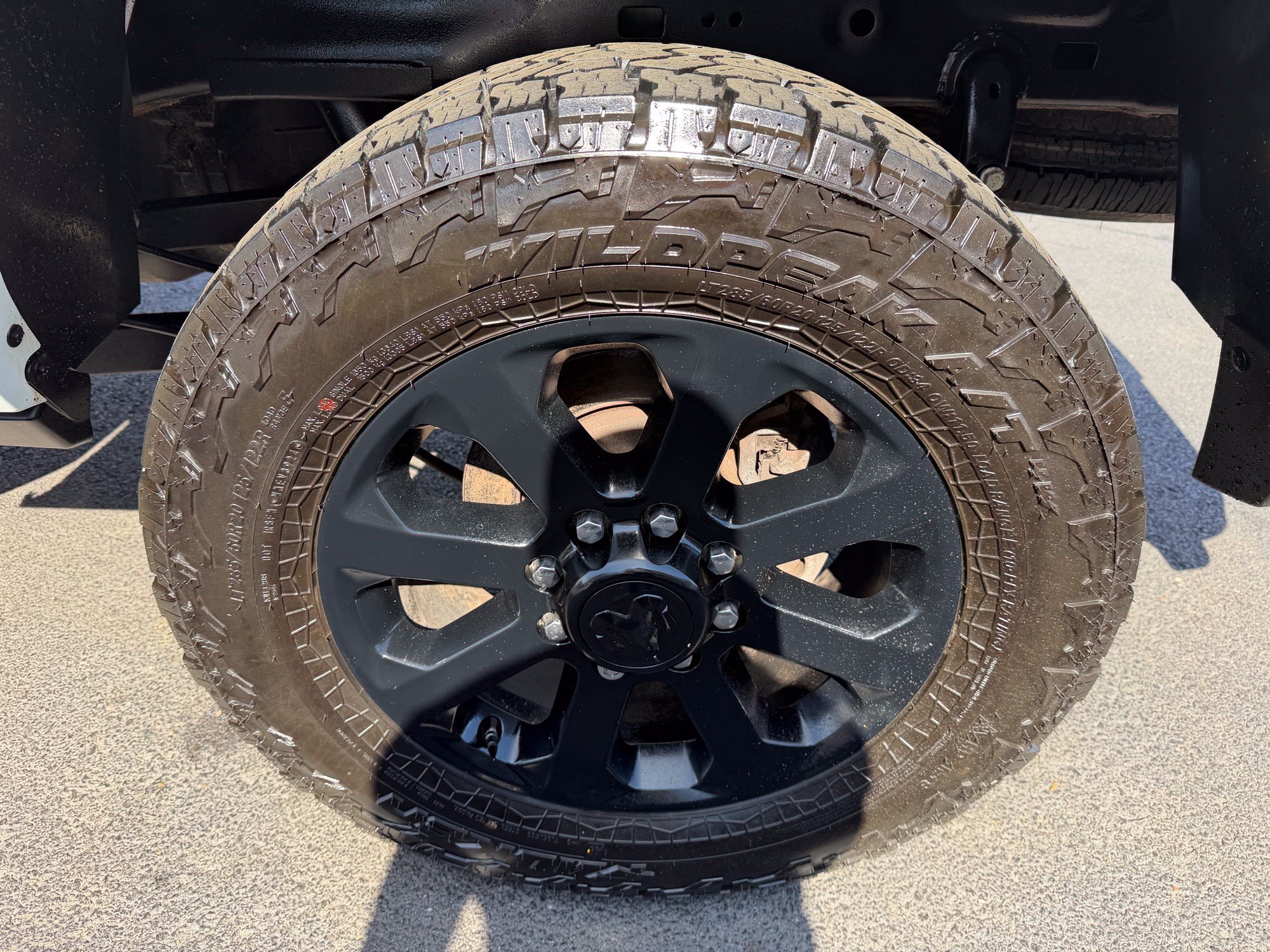 Used 2022 RAM 2500 Laramie w/ Night Edition AWD/4WD image 13