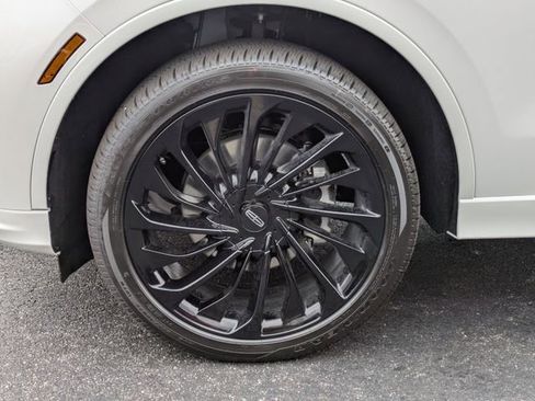 New 2026 Lincoln Aviator Reserve image 9