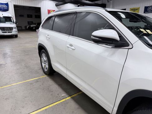Used 2016 Toyota Highlander Limited FWD image 20