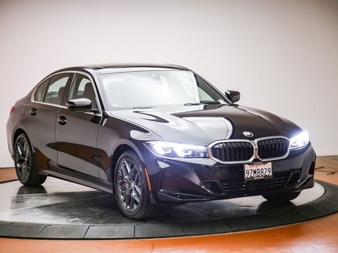 Used 2026 BMW 330i Sedan w/ Premium Package RWD image 6