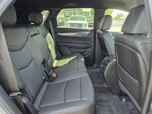 Used 2025 Cadillac XT5 Luxury AWD/4WD image 12