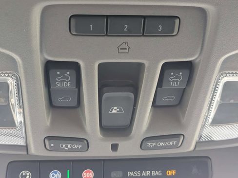 Used 2021 GMC Sierra 1500 SLT w/ SLT Premium Package image 30