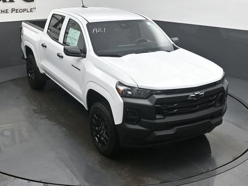 New 2026 Chevrolet Colorado W/T w/ WT Custom Package AWD/4WD image 25