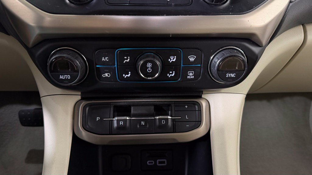 Used 2020 GMC Acadia Denali AWD/4WD image 26
