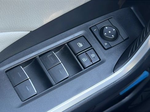 Used 2024 Toyota RAV4 XLE FWD image 19